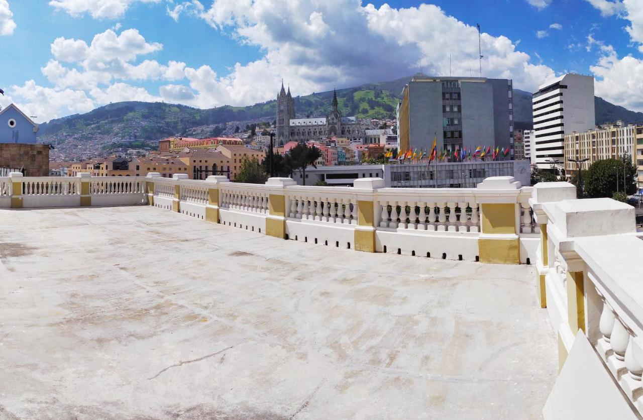Casona 1914 Quito - Gothic Cathedral View Rooftop Екстер'єр фото
